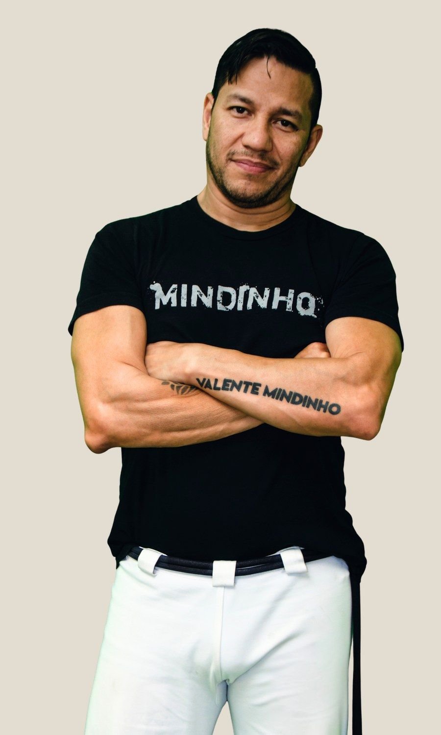 Mestre Mindinho, arms crossed